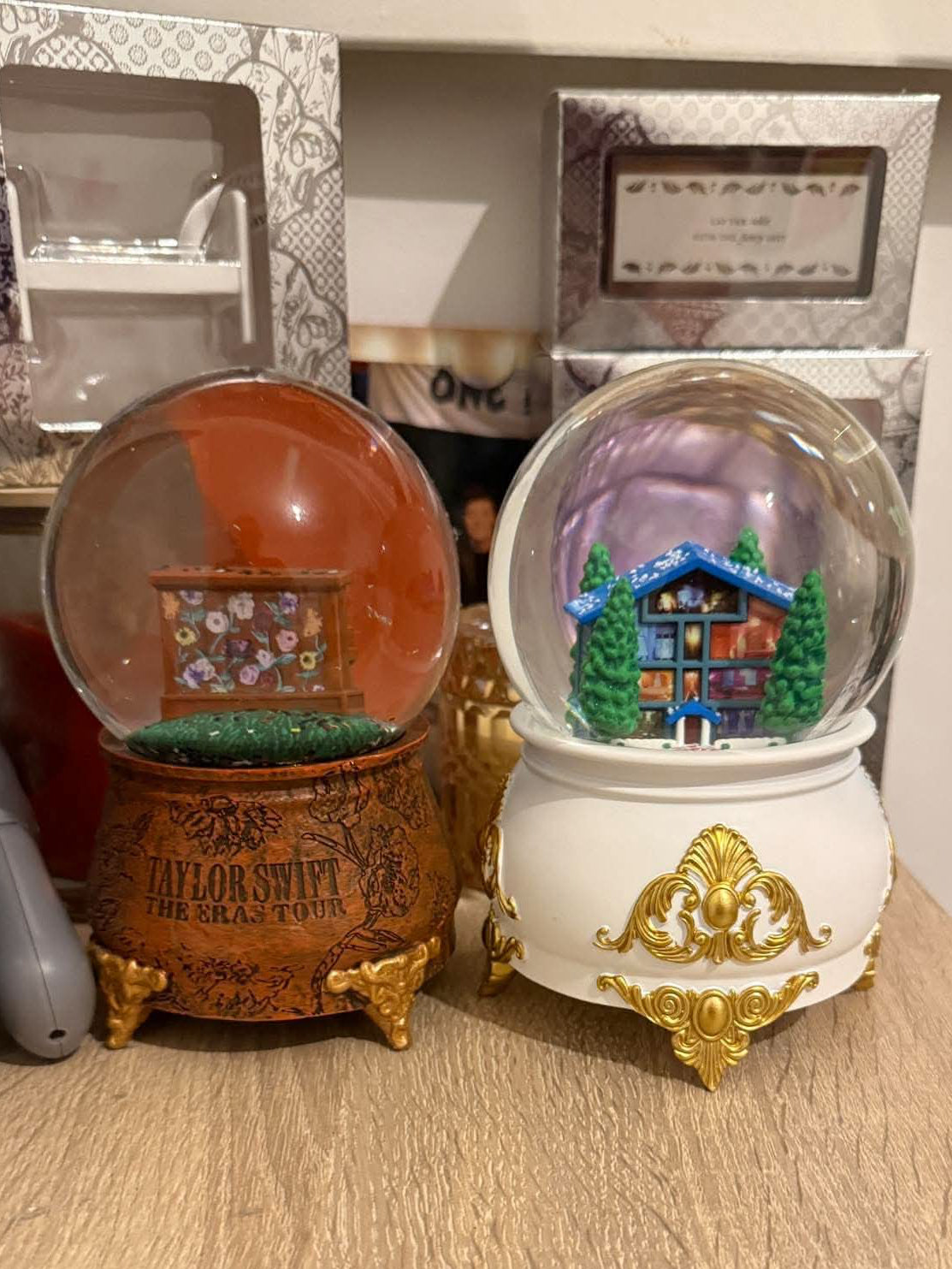 House Snowglobe