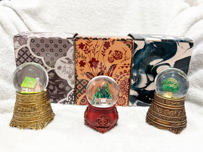 Christmas Tree Snowglobe