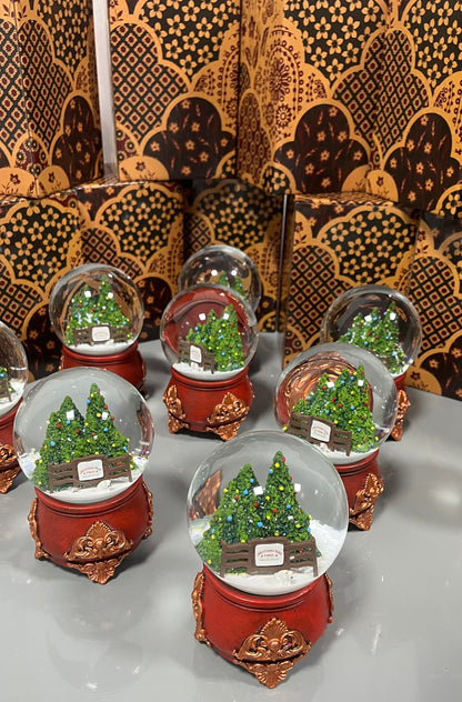 Christmas Tree Snowglobe