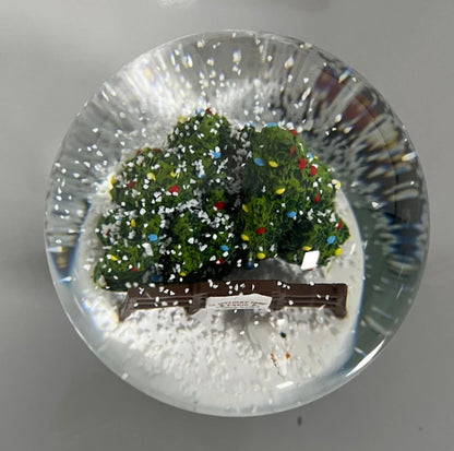 Christmas Tree Snowglobe